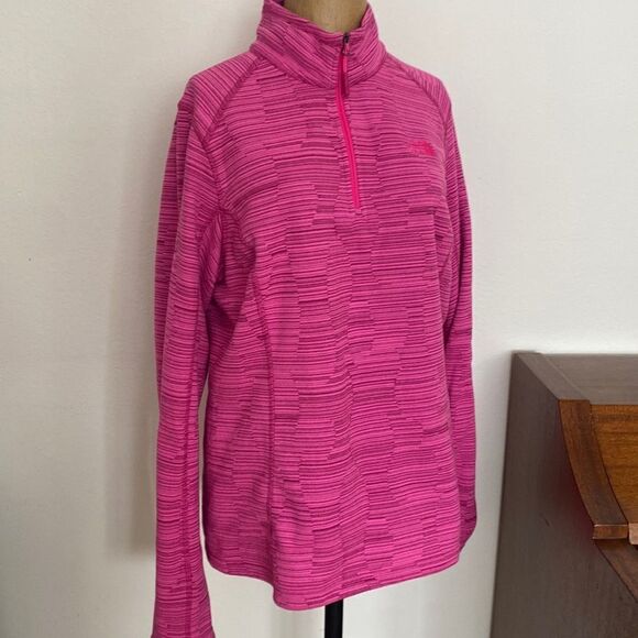 The North Face pink sz L fleece 1/4 zip excellent pre owned condition - Picture 1 of 7